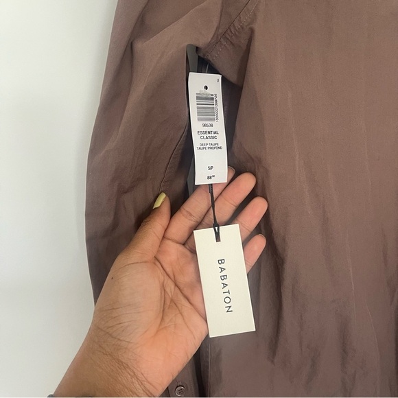 NWT Babaton Essential Classic Button Down Shirt Deep Taupe Size Small - Picture 6 of 7